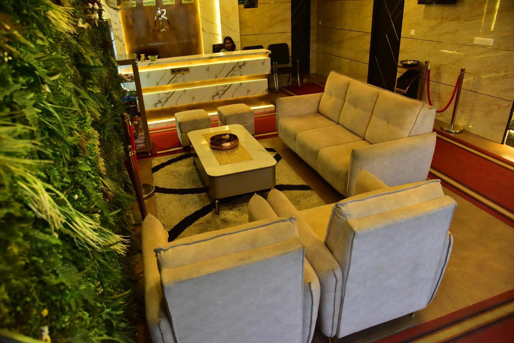 Meadows Inn Maisur Dış mekan fotoğraf