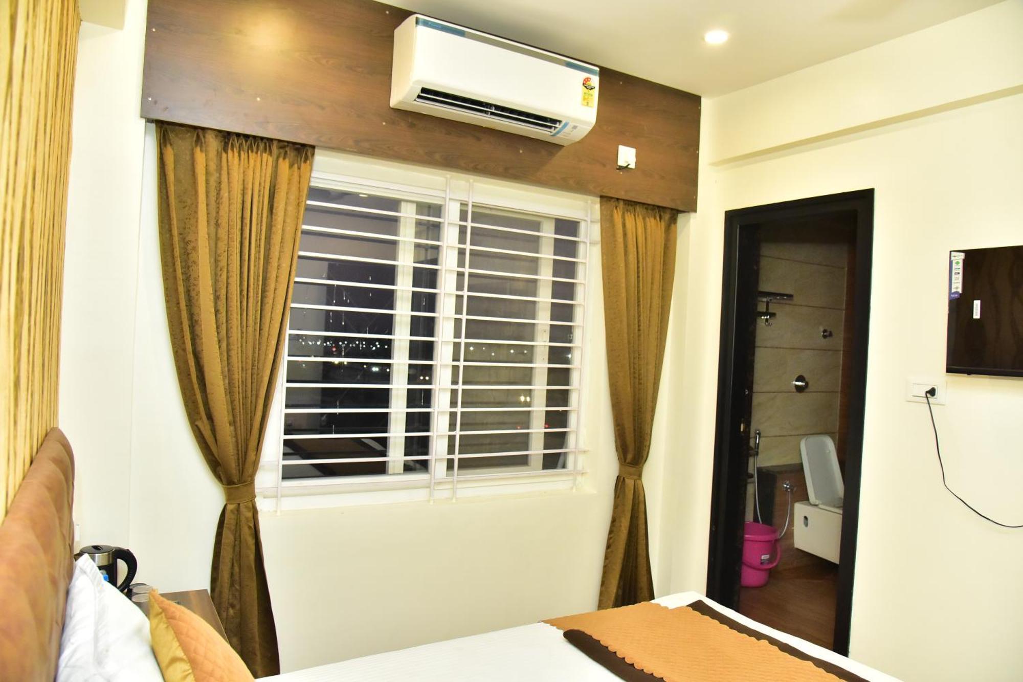 Meadows Inn Maisur Dış mekan fotoğraf