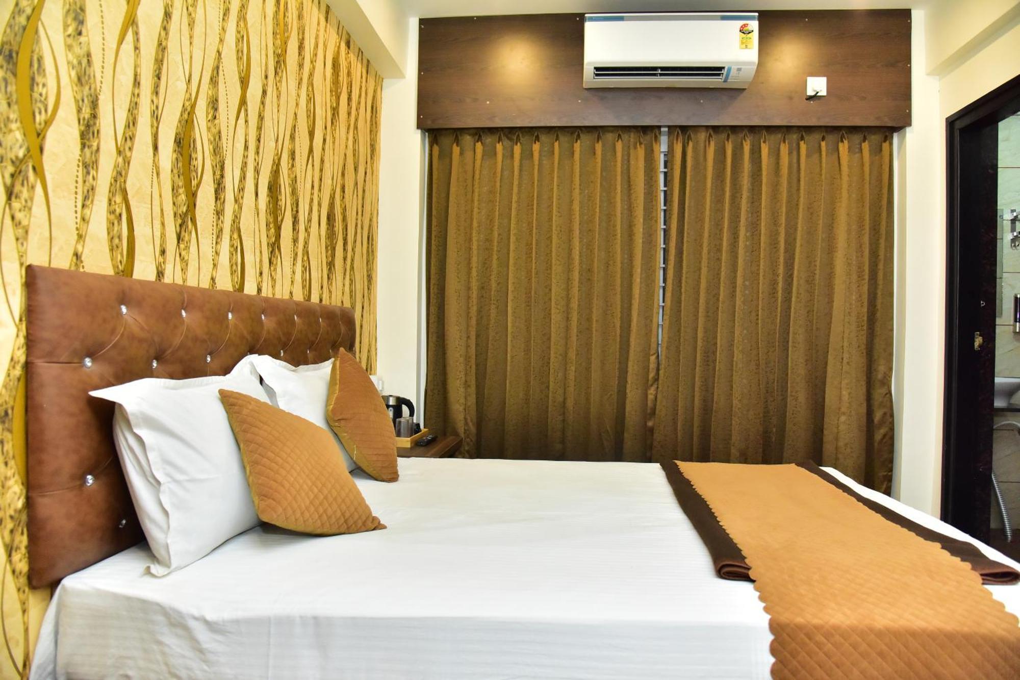 Meadows Inn Maisur Dış mekan fotoğraf